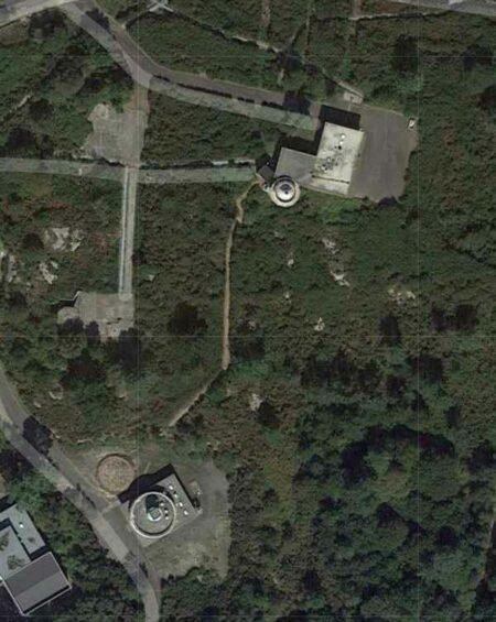 Brittany Space Center / Centre Spatial Bretagne