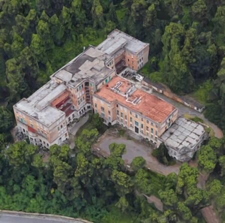 CS Hospital / Ospedale CS