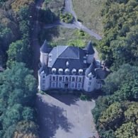 Cyclist Castle / Château du Cycliste