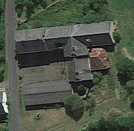 Deckers House (Shark House) / Maison Deckers (Maison Requin)