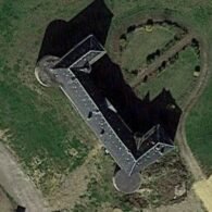 Face Turn Castle / Château Volte-Face