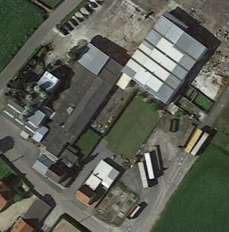 Factory B / Usine B Under