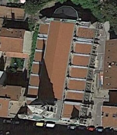 Half moon Church / Eglise Demi-Lune