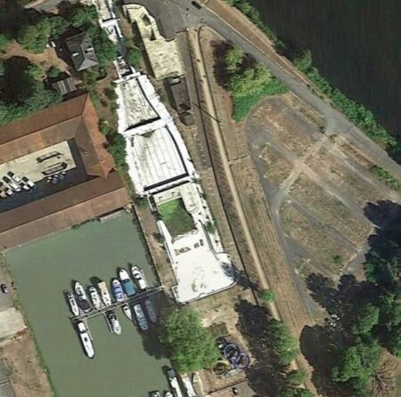Poplar Swim / Piscine du Peuplier