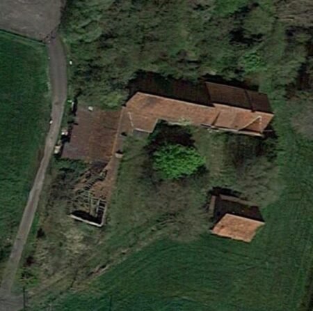 Railway Farm / Ferme du chemin de fer