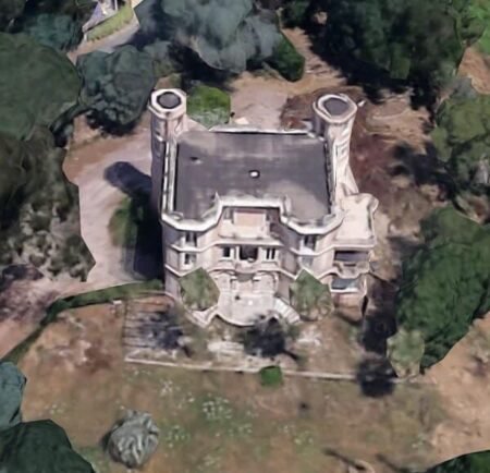 Rose Castle / Chateau Rose