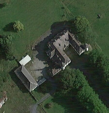 St. Pie Castle / Château St. Pie