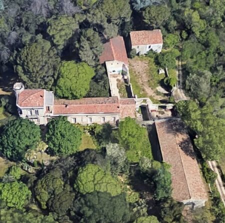 Tower Manor / Manoir de la tour