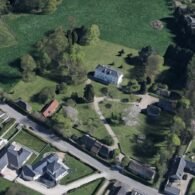 Mansion of the meadow / Manoir de la Prairie