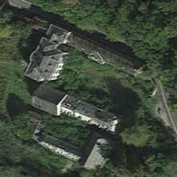 Farm Castle / Château Ferme