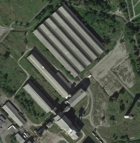 Factory War of the Worlds / Usine la Guerre des Mondes