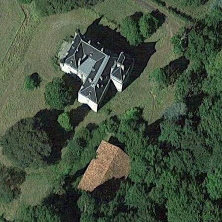 Matti Haapoja Castle / Château Matti Haapoja