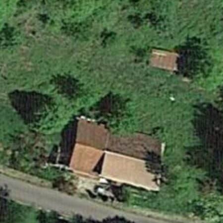 House with corks / Maison aux bouchons