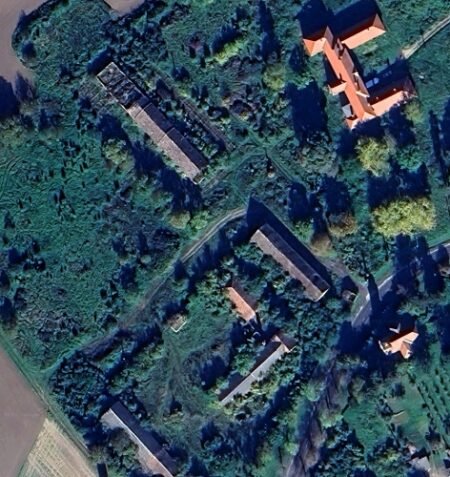 Castle with 100 arches