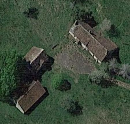 House at the end of the wood / Maison au bout du bois