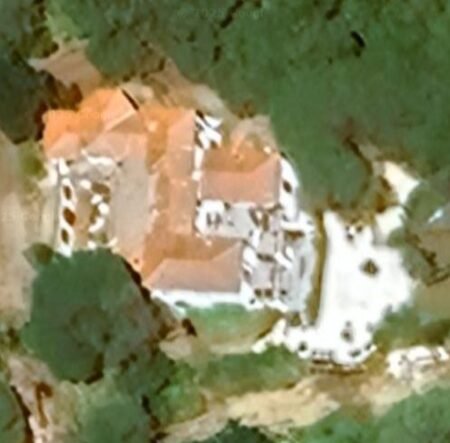 Villa Left